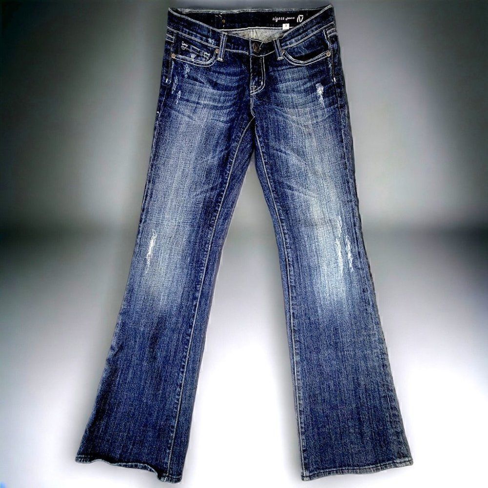 Vigoss womens dark blue distressed straight leg jeans